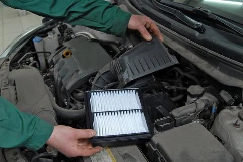 Replacement of air filter Fotos de archivo