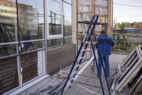 Replacement of double-glazed windows in shop windows, reconstruction of the s Foto stock