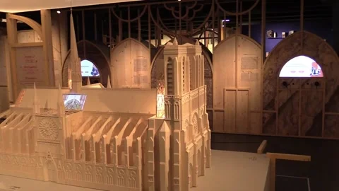 Replacement of Notre Dame's stained glass windows opens a rift between the State 스톡 동영상 294686068