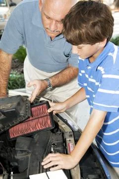 Replacing Dirty Air Filter 스톡 사진