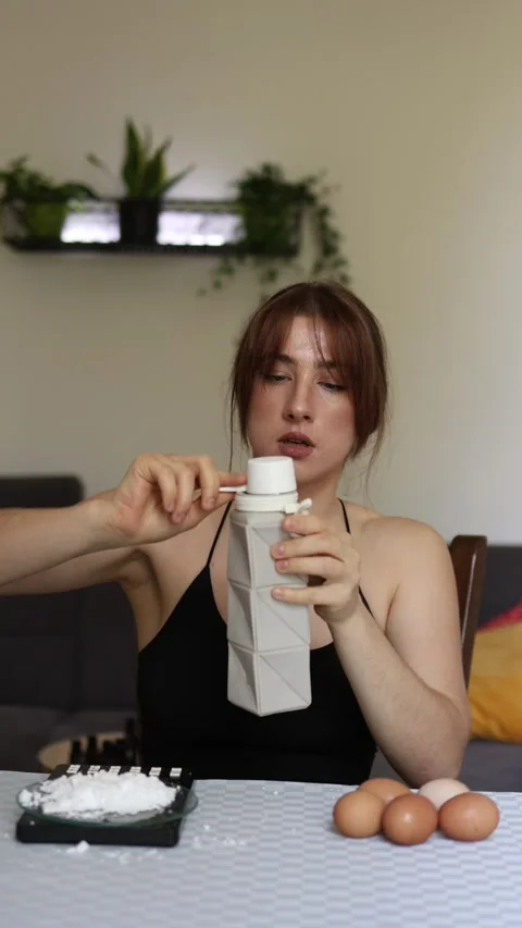 Replacing meals with protein shake routine Stock-Footage 339096221