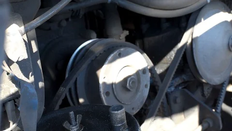 Replacing the timing belt on the engine in daylight Video stock 109620729