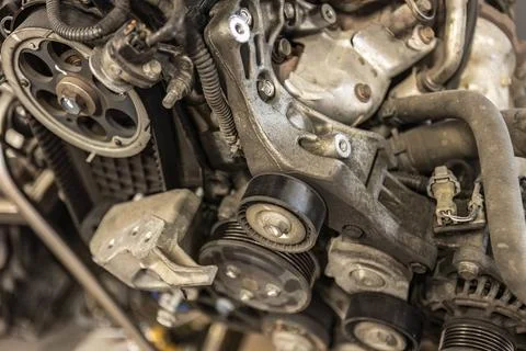 Replacing the Timing Belt Replacing the Timing Belt on a Car Engine Replac... Stock Photos