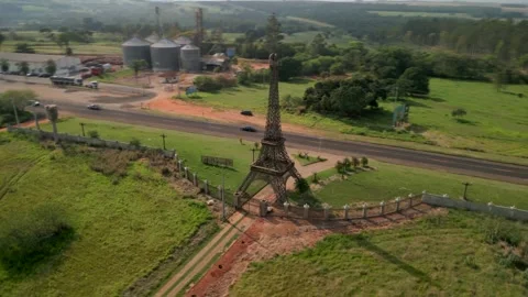 Replica of the Eiffel Tower, in Umuarama, Paraná, Brazil. Video stock 251956502