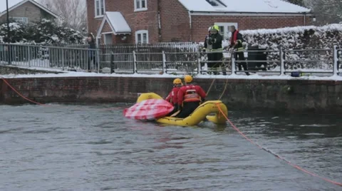 Rescuers retrieve canoe Video stock 20471460