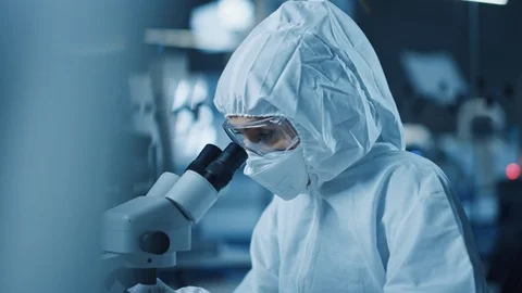 Research Factory: Scientist Inspect Samples, Developing Modern Electronics 스톡 동영상 126151829