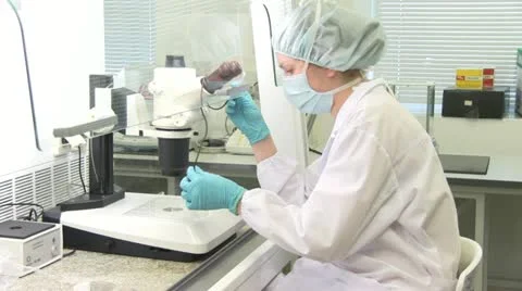 Researcher Видео 12034966