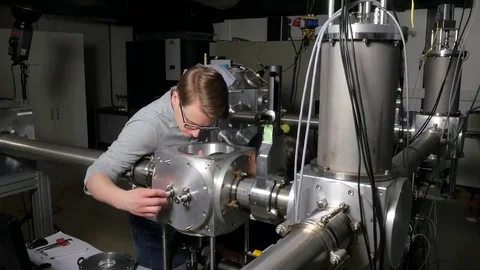 Researcher in the laser lab Stock Footage 69082694