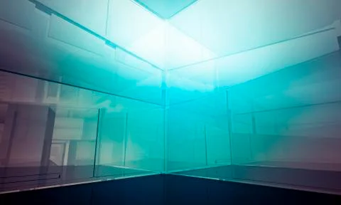 Residential.empty office with columns and large windows, indoor building. bus Ilustración de archivo