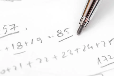 Resolving Algebra Equations Test On Paper Foto stock