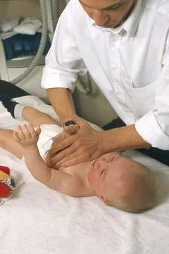  Respir. physiotherapy, infant Accelerating flow of exhaled air. Copyright... Stock Photos