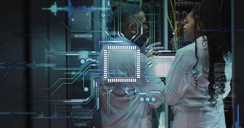 Responding to chip graphic appearing, IT techs diagnosing server cables in data 動画素材 333968379
