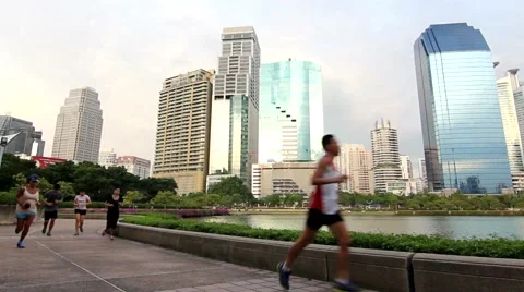 Rest in park cityscape Stock Footage 41795228