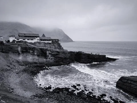 Restaurant on the beach in grayscale Foto stock
