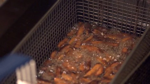 Restaurant deep fryer Stock Footage 109347872
