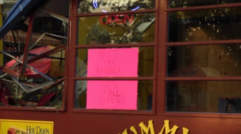 Restaurant fights back after Hurricane Andrea 스톡 동영상 25158101