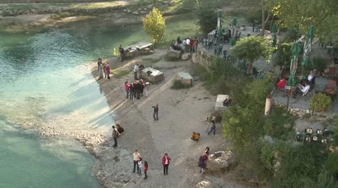 Restaurant by the riverside 2 Vidéo 8664805