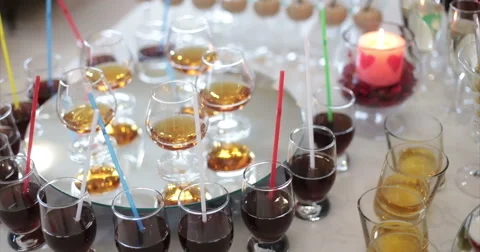 Restaurant. Table. Buffet. Drinks. Stockbeeldmateriaal 51448207