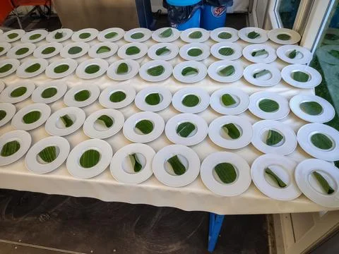 Restaurant Table Setting for Plates Stock-Fotos
