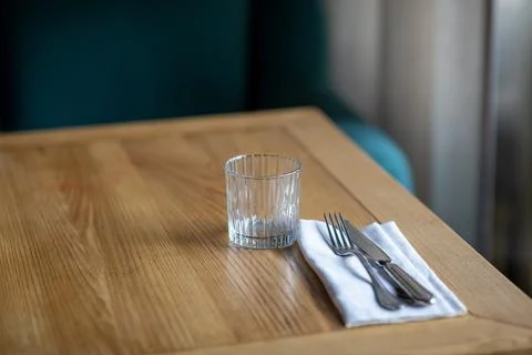 Restaurant table setting wooden tableware Foto stock