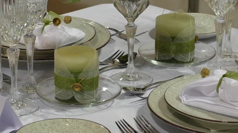 Restaurant table for two decorated with acorns Vidéo 56429646