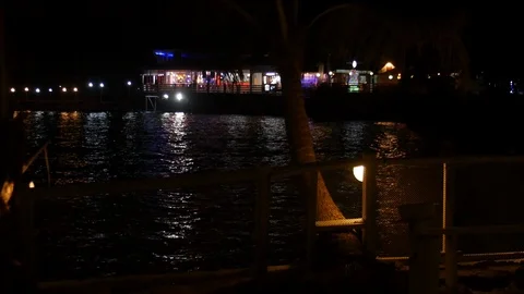 Restaurant on the water Stockbeeldmateriaal 127397066