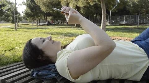 Resting in the park Vidéo 49282945