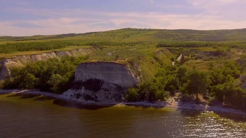 Resting place between the cliffs Vidéo 115098064