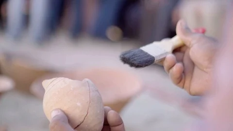 Restoration Close up 動画素材 93760050