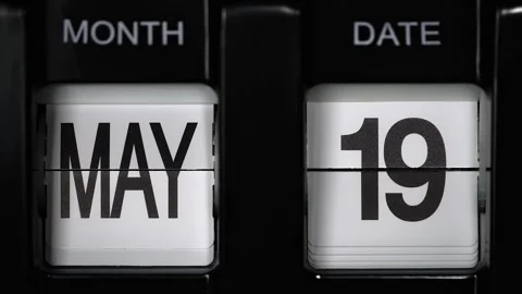 Retro flip calendar with date change nineteenth May to twentieth May. close up. Stock Footage 267376745