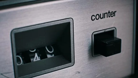 Retro Player Counter Incrementing from 39 to 42 Stock Footage 303921734