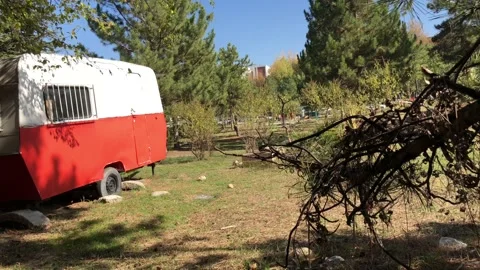 Retro red caravan. 스톡 동영상 100122283