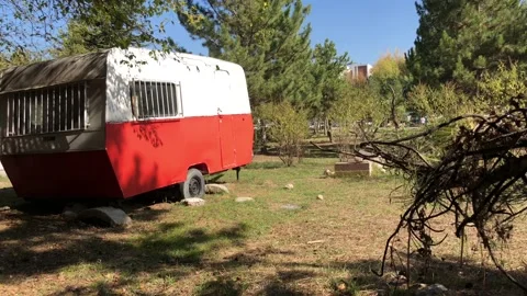 Retro red caravan. 스톡 동영상 100123119