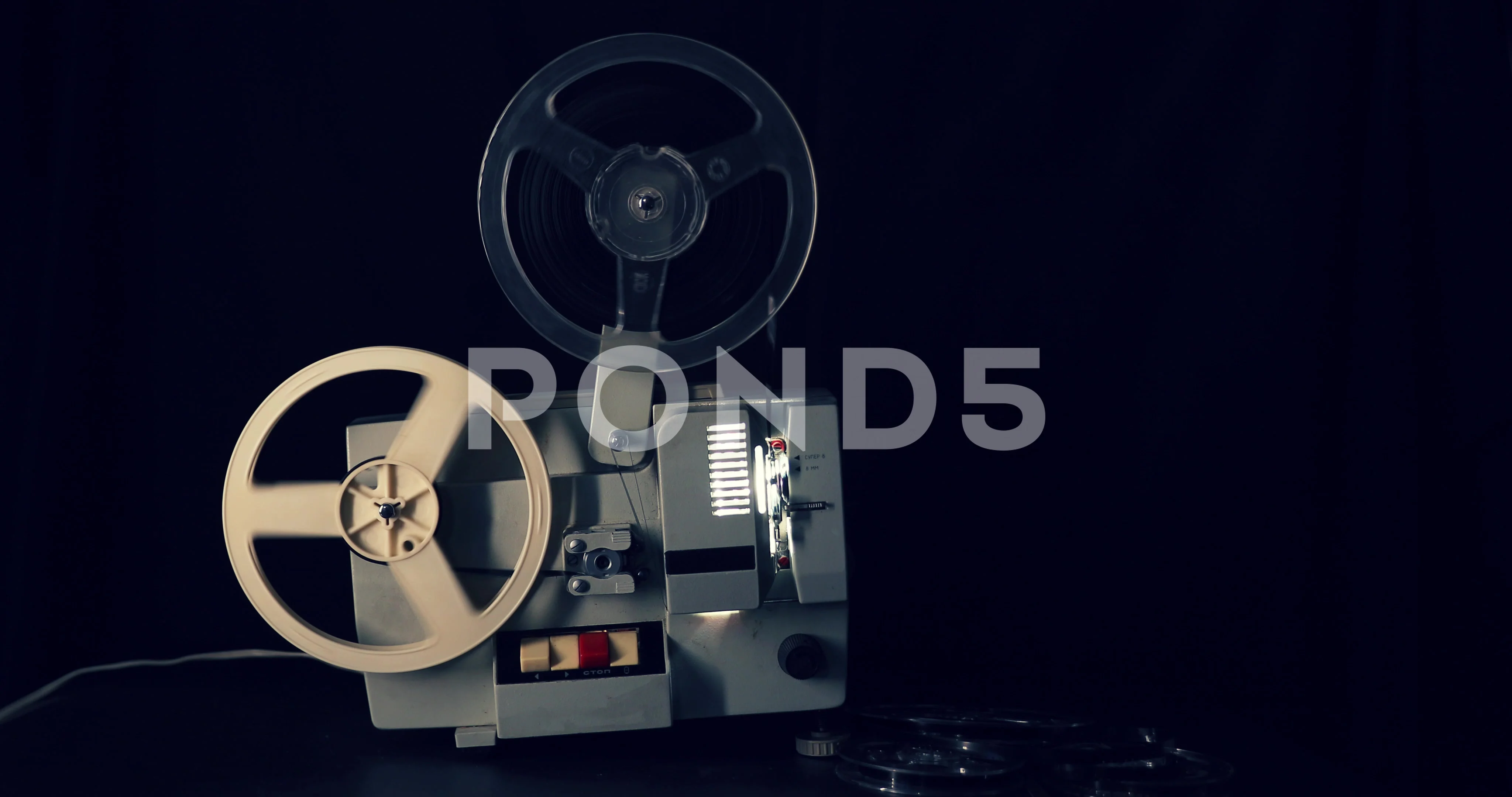 retro reel 8mm movie film projector work, Stock Video