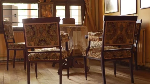 Retro Room in an old house Stock-Footage 240788010