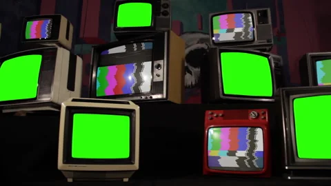 Retro Vintage TVs Stack With Green Screen, Color Bars and Static, Camera Zoom In 動画素材 321606513