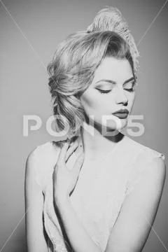 Retro woman, vintage, hairdresser, look. Stock-Fotos