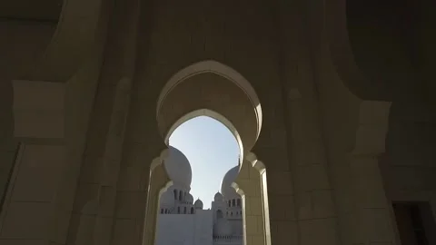Reveal of Sheikh Zayed Grand Mosque, Abu Dhabi, UAE Stock Footage 130701895