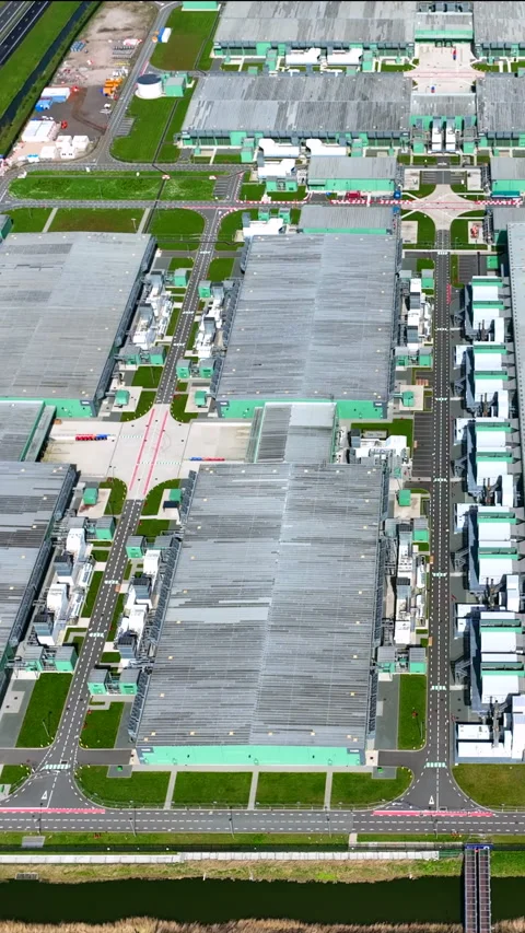 Reveal shot of a large data center complex in Europe Stock Footage 334949152