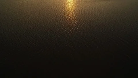 Revealing an endless sunset Stock Footage 90672090