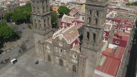 Revealing the Neoclassical cathedral Stock Footage 153515076