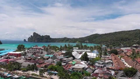 Revealing shot of phi phi island THAILAND, mountains and ocean views 動画素材 237803526