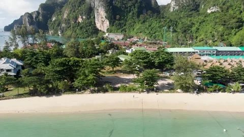 Revealing shot of phi phi island THAILAND, mountains and ocean views 動画素材 237803572