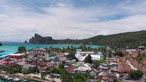 Revealing shot of phi phi island THAILAND, mountains and ocean views 動画素材 237803614