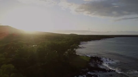 Reverse Fly Over Of Tropical Coast Line During Sunrise Vídeo Stock 85153858