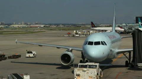 Reverse Video stock 798913