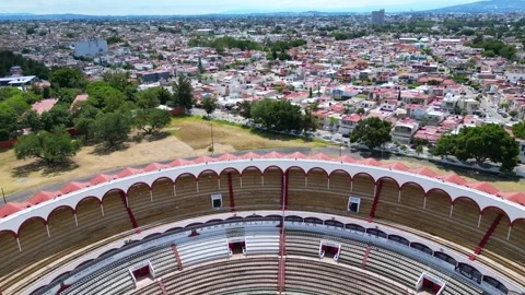 Reversing Elegance: Drone Flight Over Bullring Nuevo Progreso, Guadalajara 库存影片 263725200