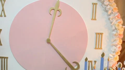 Review big  clock stands in studio with wooden floor Stock Footage 60914114