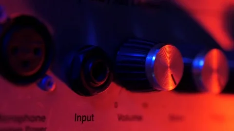Review of the control panel on a guitar amplifier. Tumblers, volume, knobs and 스톡 동영상 73753816