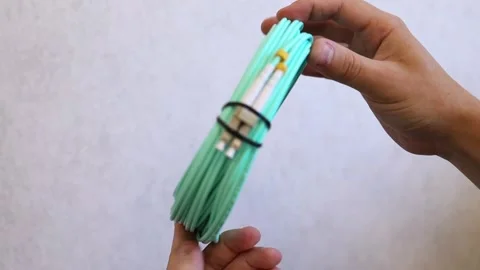 Review of patch cord multimod in the hands of a person indoors Video stock 282983767